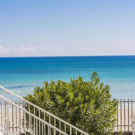 Apartamento Vista Brava Плая де Муро Екстериор снимка